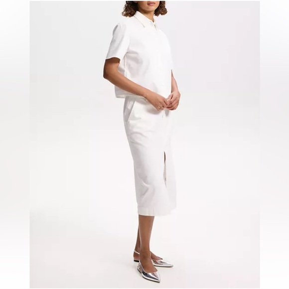 NWT•Theory•Boxy Short Sleeve Oxford Shirt
Women’s•Sz Small•Optic White - Picture 6 of 9